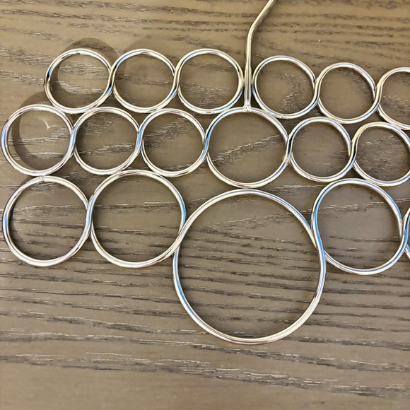 Amazon Silver Scarf Hanger - Picture 7 of 11